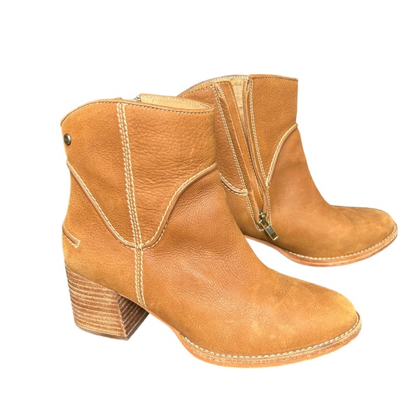 UGG ANNIE LEATHER BOOTIES - Picture 1 of 5